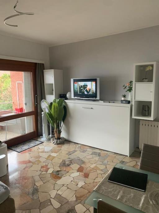 Ferienwohnung Studio Belvedere Brezzo Dış mekan fotoğraf