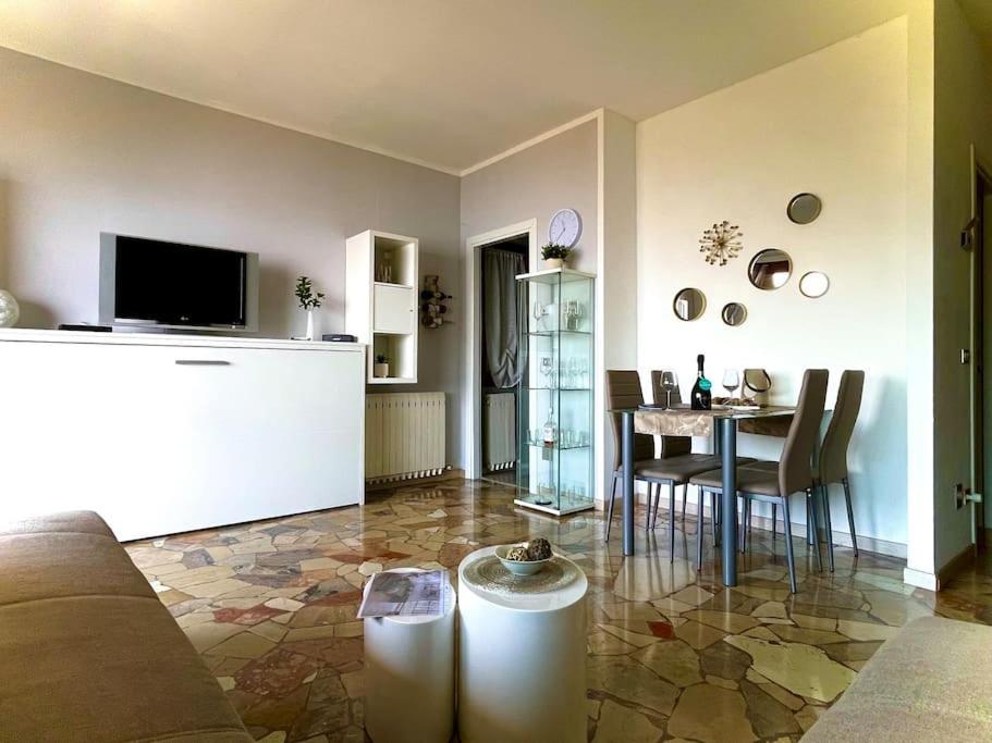 Ferienwohnung Studio Belvedere Brezzo Dış mekan fotoğraf